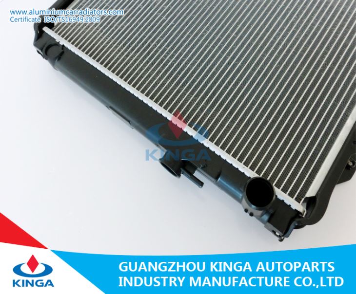 Car Parts Aluminum Auto Radiator For Toyota Hilux Pickup Mt