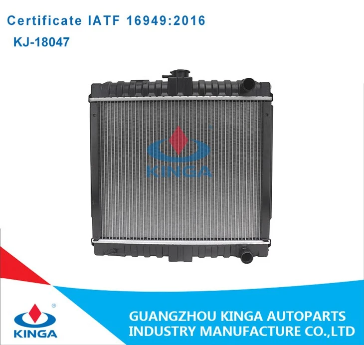 Factory Price High Quality Car Radiator For Nissan Pickup Mt